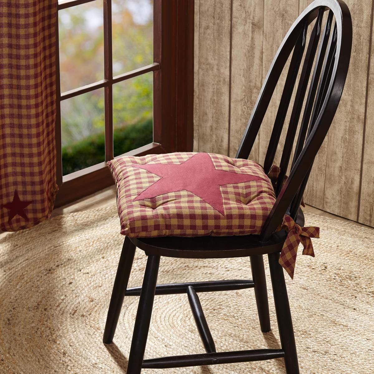 Burgundy Star 14 Inch Chair Pad