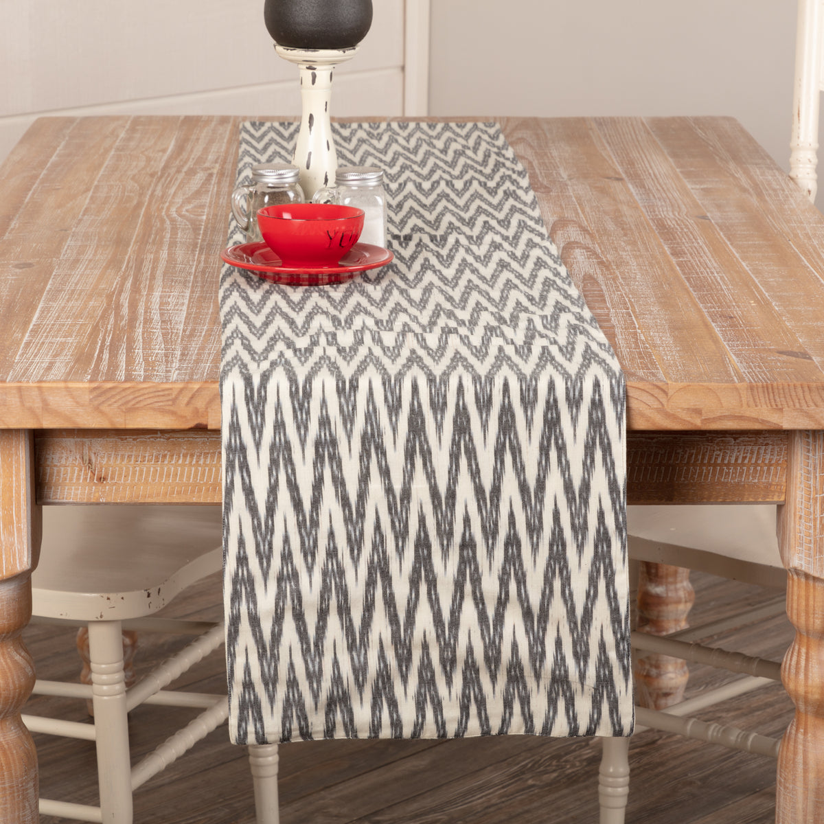 Alexis Parchment 13x72 Table Runner & 6 pc 12x18 Placemat Set