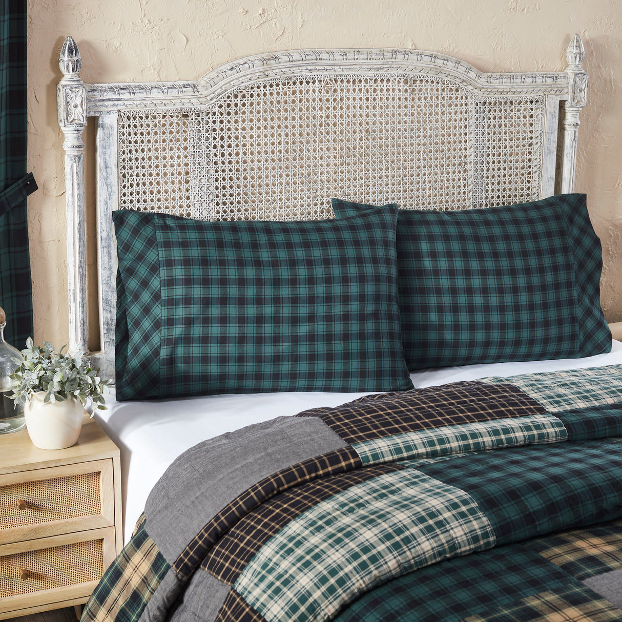 Pine Grove Pillow Case Set of 2