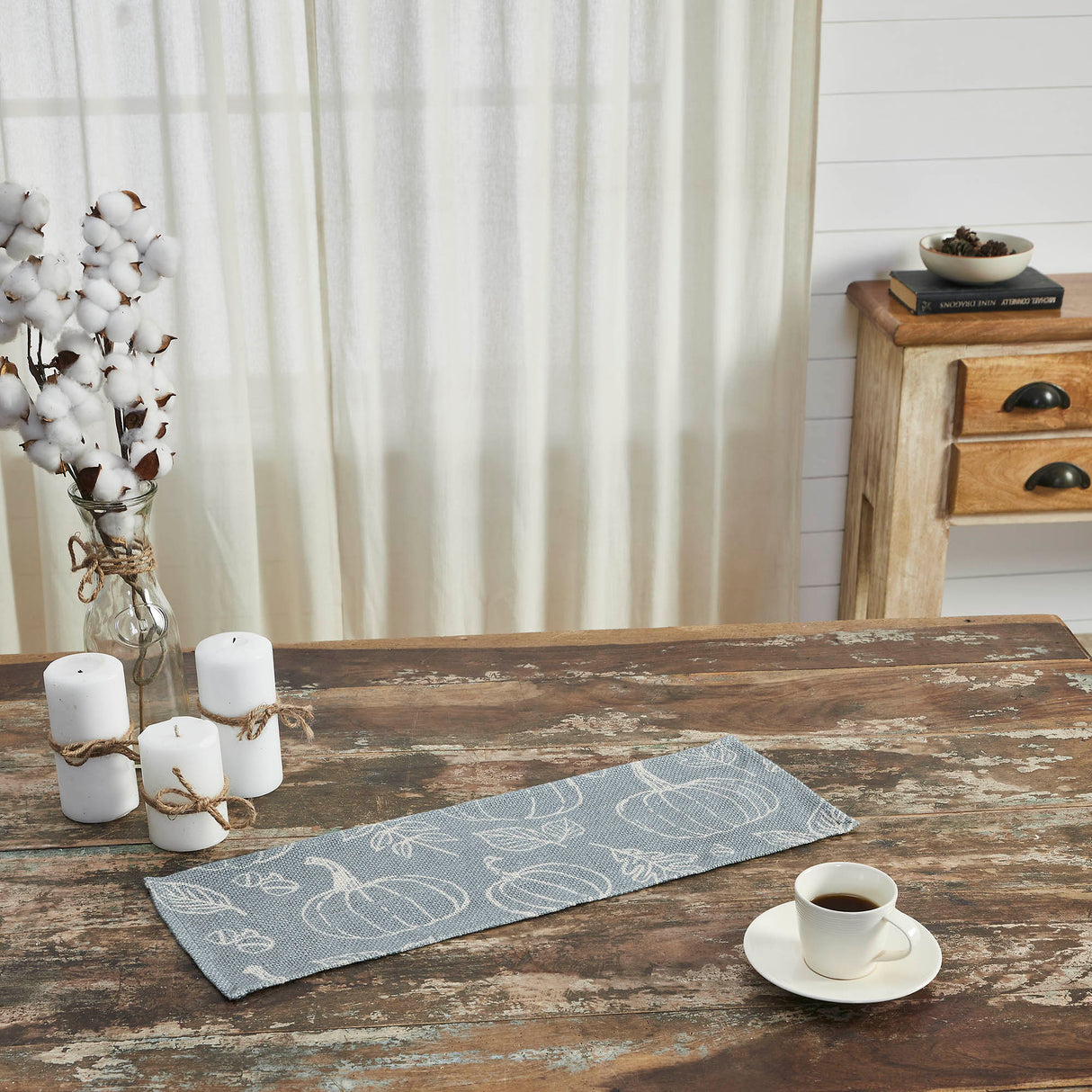 Silhouette Pumpkin Grey Runner