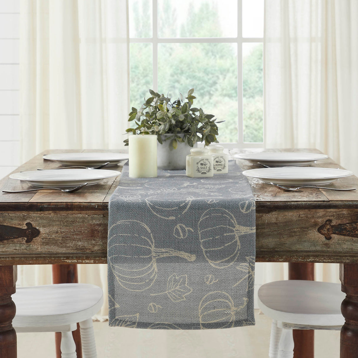 Silhouette Pumpkin Grey Runner