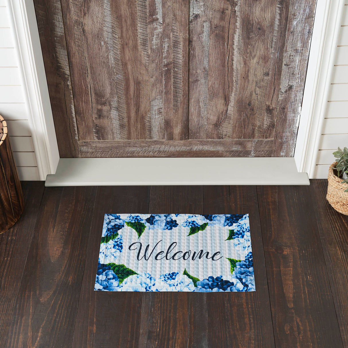 84279-Finders-Keepers-Hydrangea-Welcome-Nylon-Rug-Rect-16x24-image-1