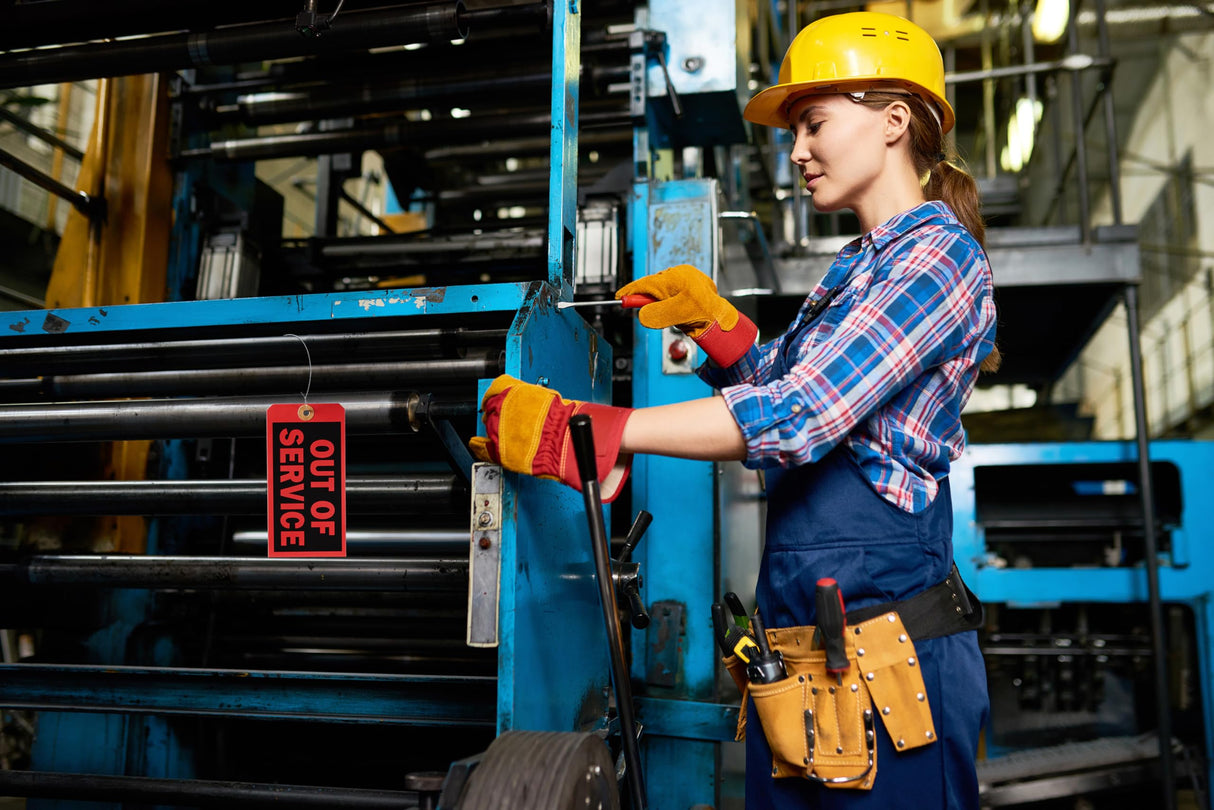 13pt Out of Service Tag w/ Wire Hanger Set of 100 6.22x3.15