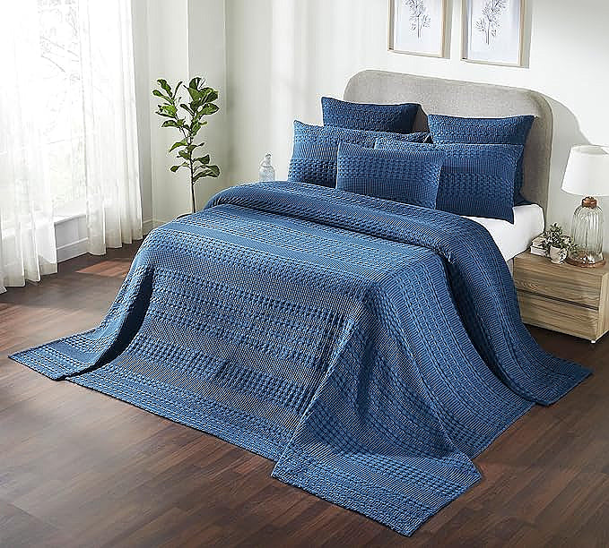 100% Cotton Waffle Weave Blanket, Lightweight & Breathable Woven Bedding