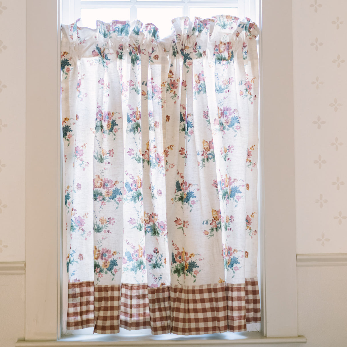 Rosehill Cottage Floral & Gingham Ruffled Cotton Tier Set