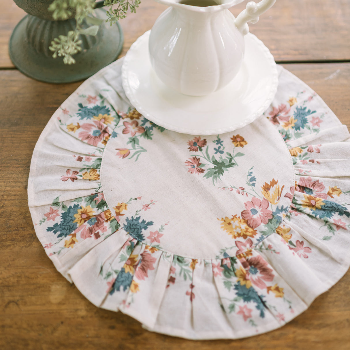 Rosehill Cottage Floral Round Ruffled Cotton Placemats - Set of 6 - 15 inch Dusty Rose & Natural Table Mats