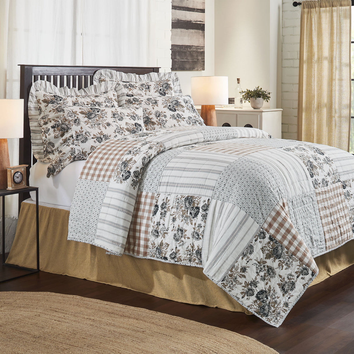 Annie Floral 3 Piece Quilt Set