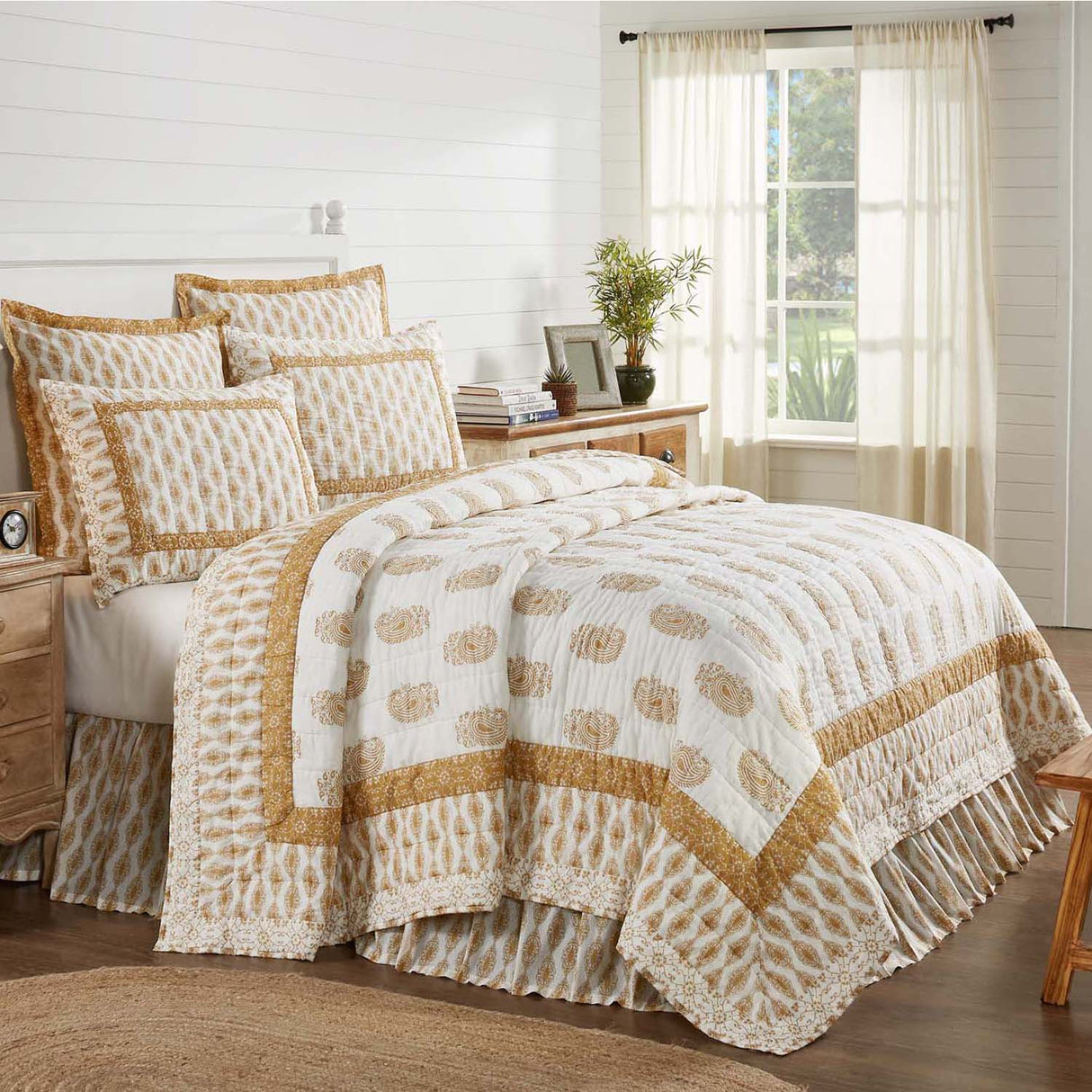 Avani 3 Piece Quilt Set