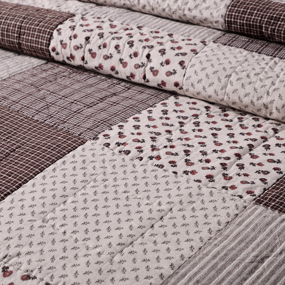 Florette 3 Piece Quilt Set
