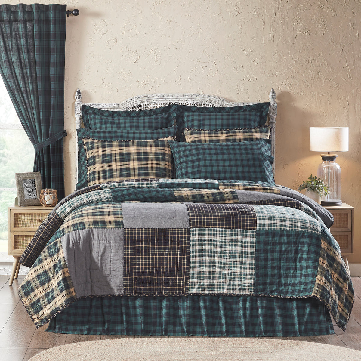 Pine Grove 5PC Pine Green Bedding Set Twin (1 Quilt, 2 Shams, 2 Pillowcases)