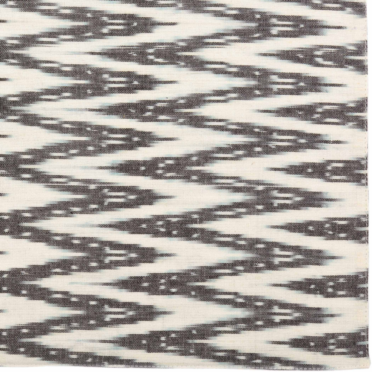 33315-Alexis-Placemat-Set-of-6-12x18-image-3