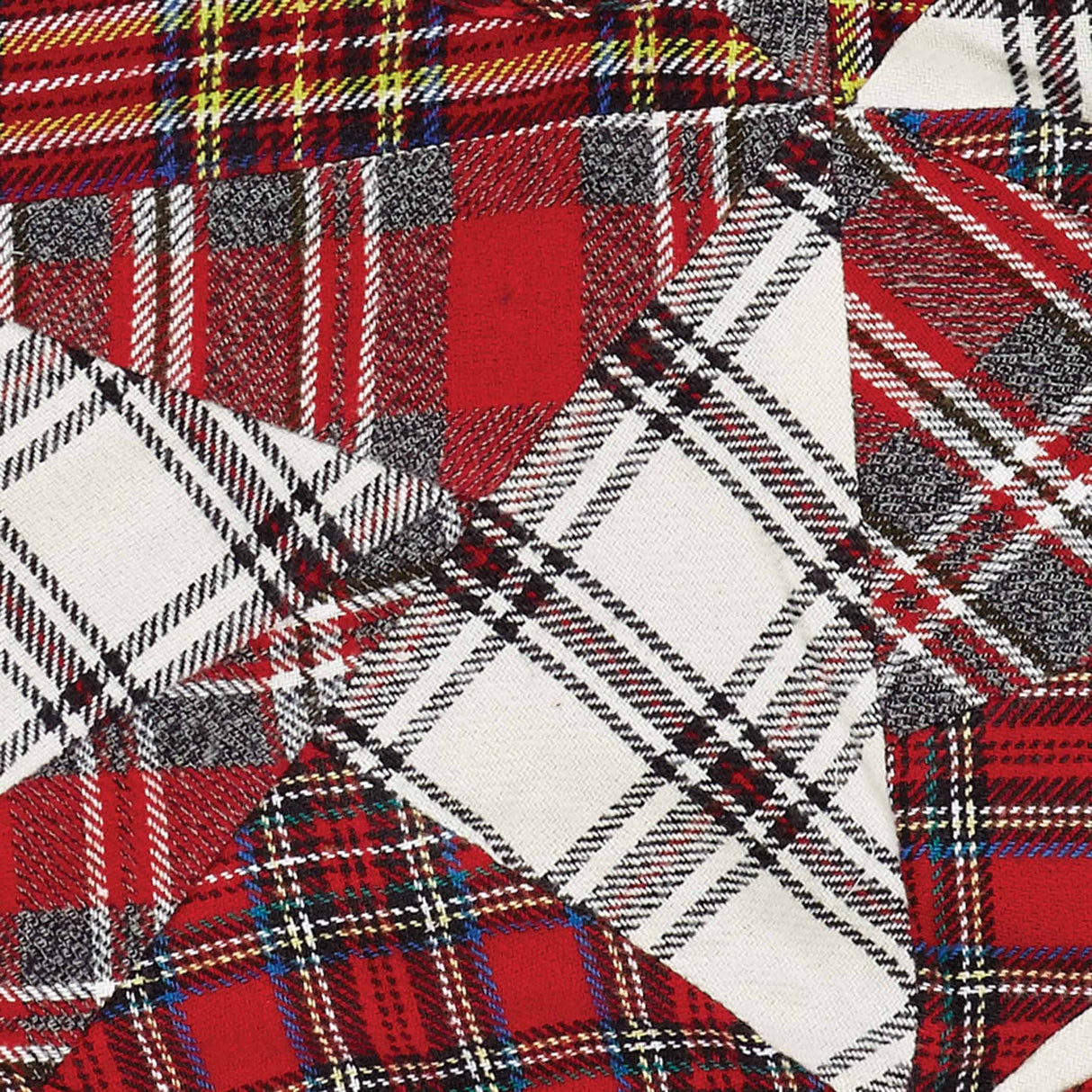 32012-Peyton-Mini-Tree-Skirt-21-image-3