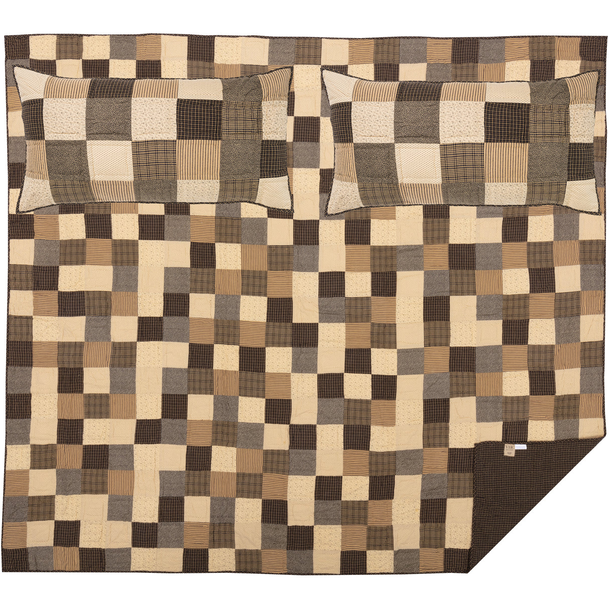 51734-Kettle-Grove-King-Quilt-Set-1-Quilt-110Wx97L-w-2-Shams-21x37-image-4