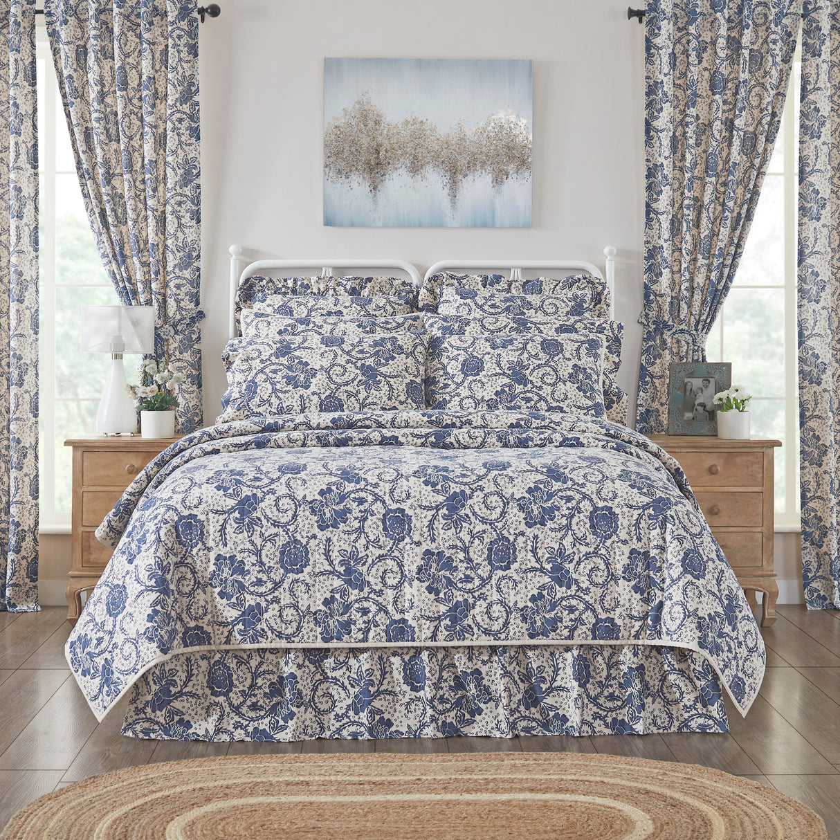 81235-Dorset-Navy-Floral-Luxury-King-Quilt-120WX105L-image-3