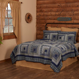 Columbus Queen Quilt 90Wx90L
