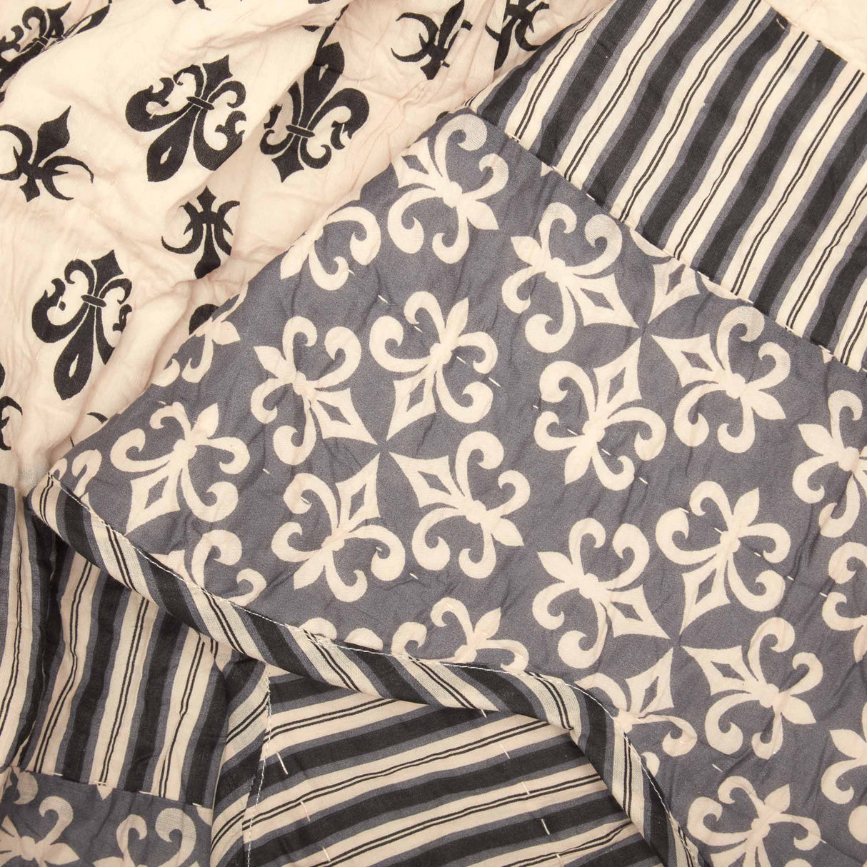 Elysee Luxury King Quilt 120Wx105L
