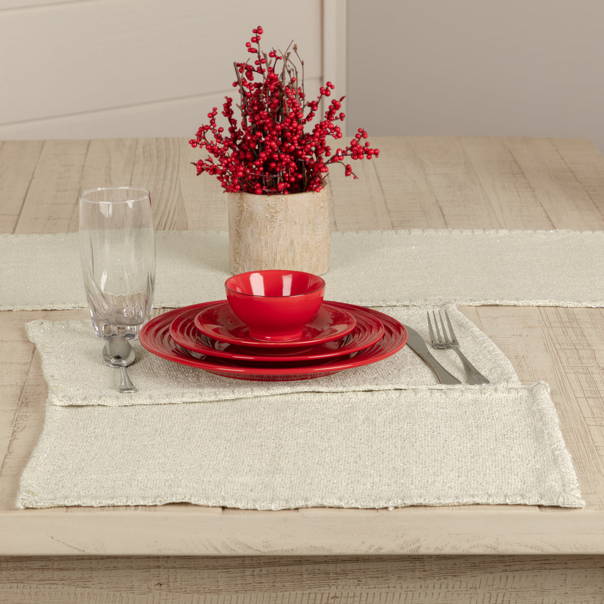 Nowell Creme Creme 13x72 Table Runner & 6 pc 12x18 Placemat Set