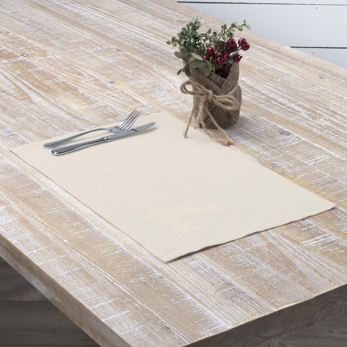 Lace Deer Creme 13x72 Table Runner & 6 pc 12x18 Placemat Set