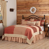Rory Schoolhouse Red Queen Quilt 90Wx90L