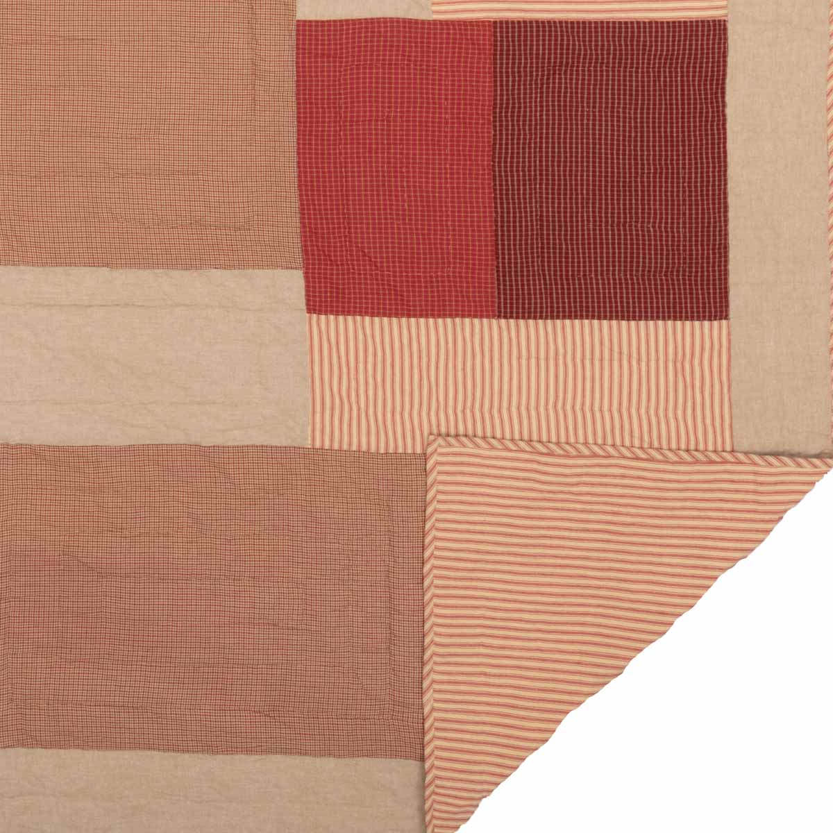 Rory Schoolhouse Red Queen Quilt 90Wx90L