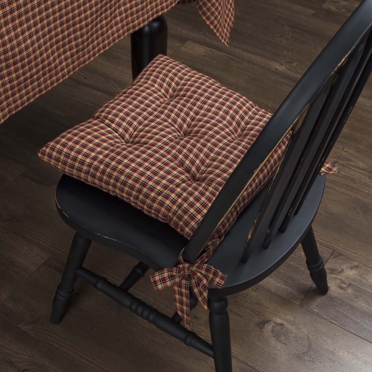Patriotic Patch 14 Inch Plaid Chair Pad