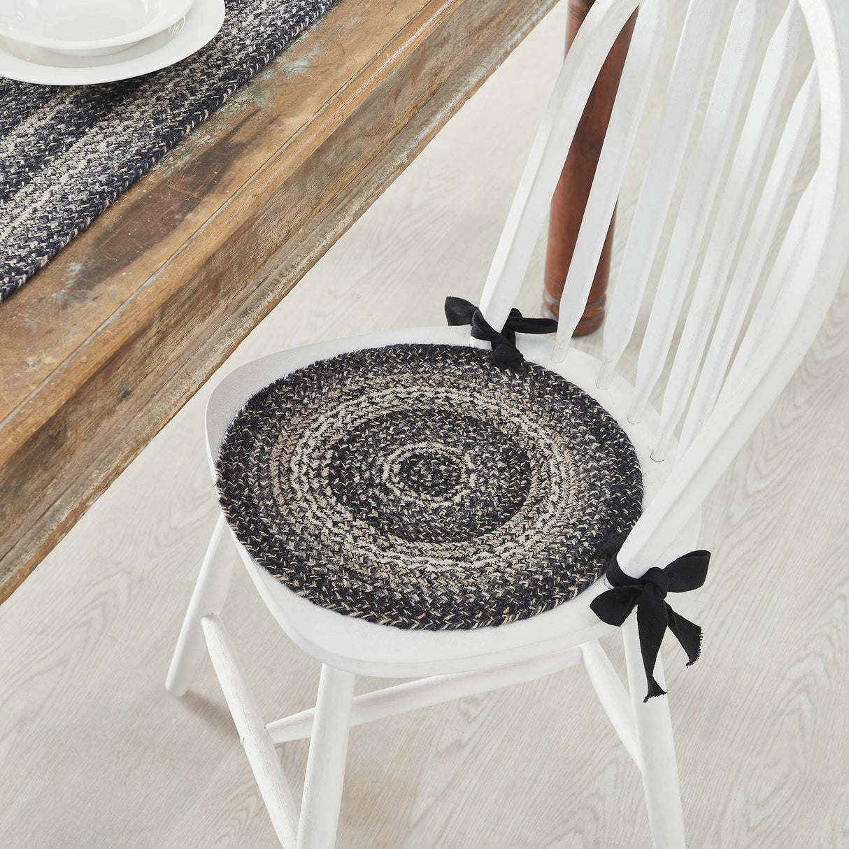 Sawyer Mill Black White 15 Inch Jute Chair Pad