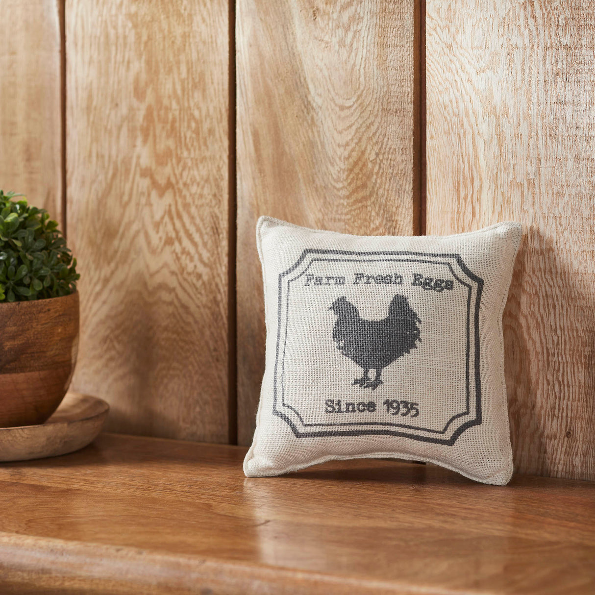 84348-Finders-Keepers-Chicken-Silhouette-Pillow-6x6-image-2