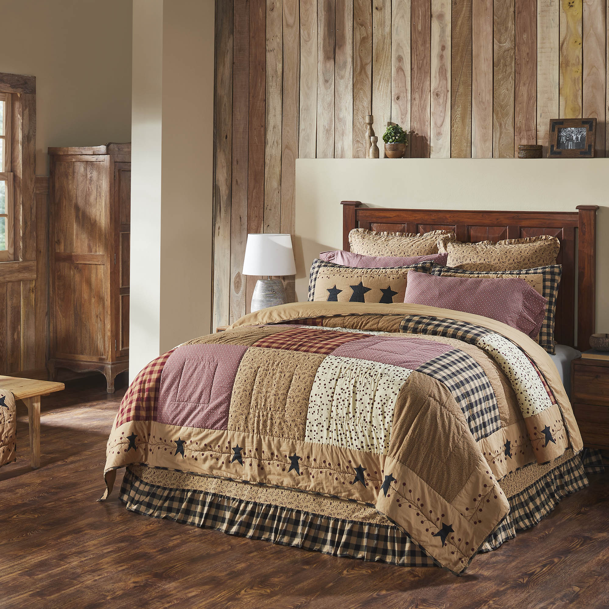 Pip Vinestar King Quilt 106Wx97L – VHC Brands Home Decor