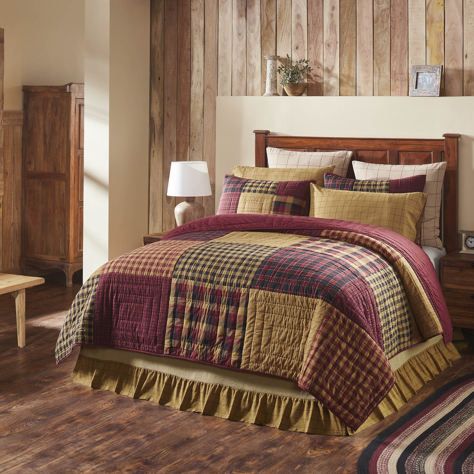 Connell California/Luxury King Quilt 124Wx115L – VHC Brands