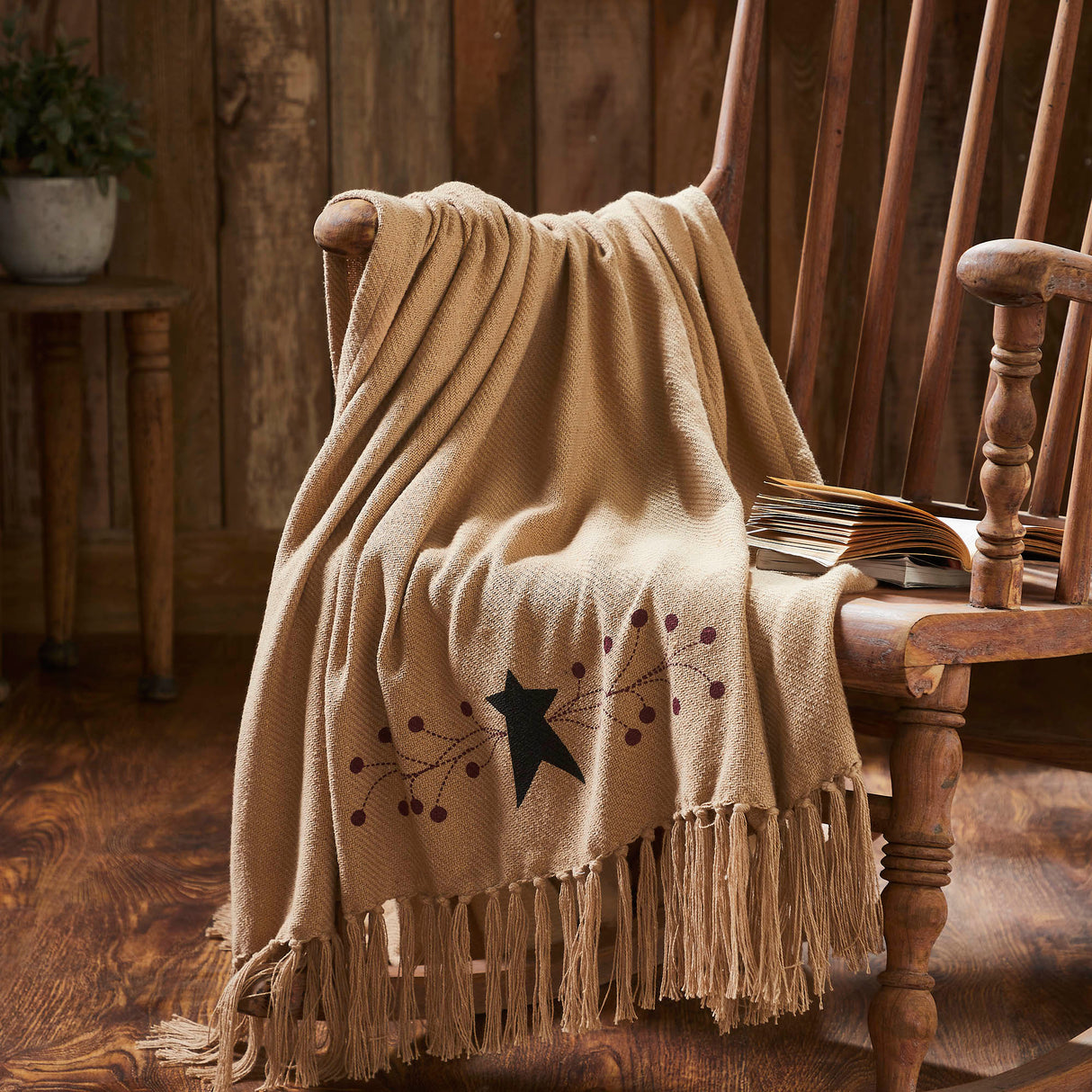 84572-Pip-Vinestar-Woven-Throw-50x60-image-1