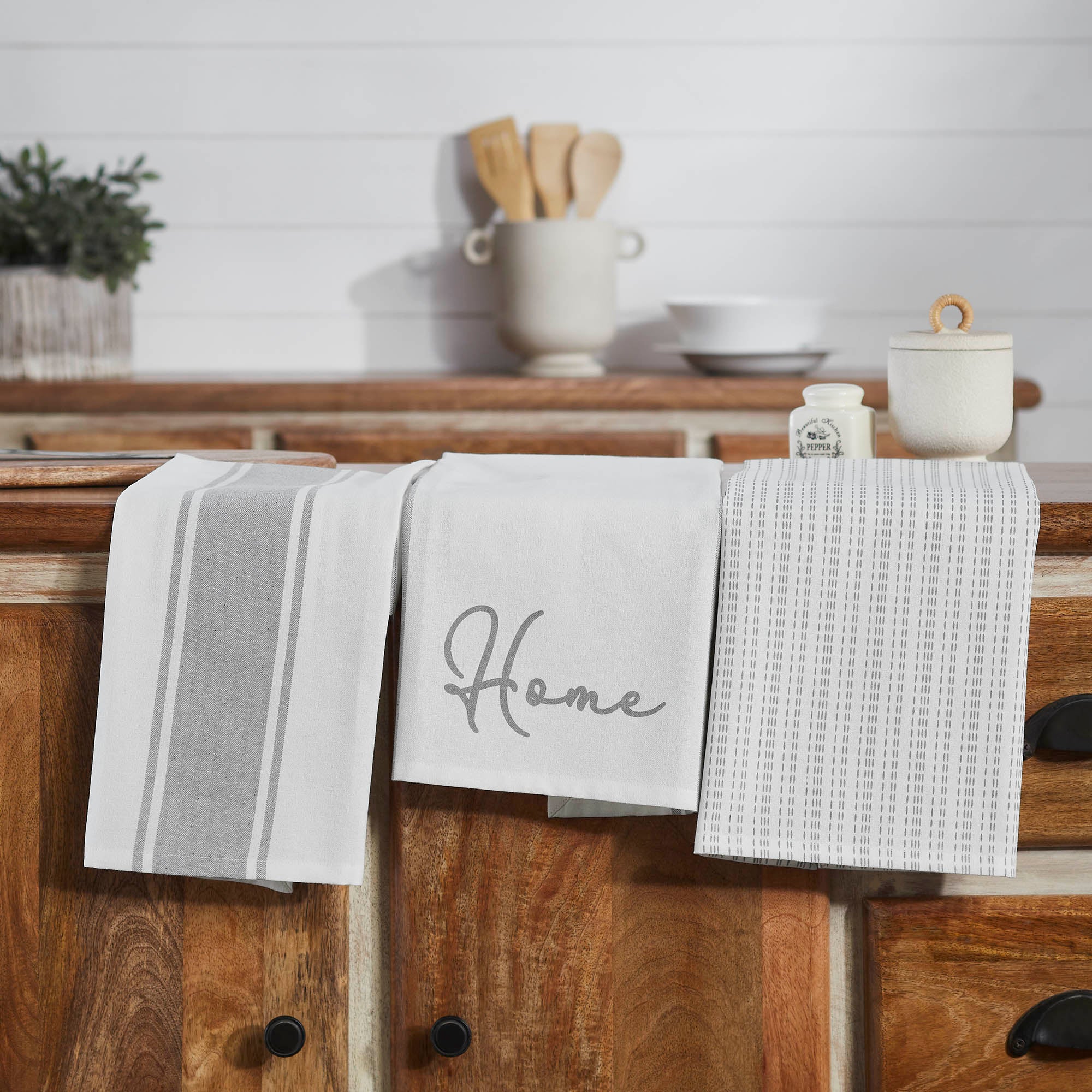 Finders Keepers Decorative Tea Towel Set of 3 19x28 – VHC Brands