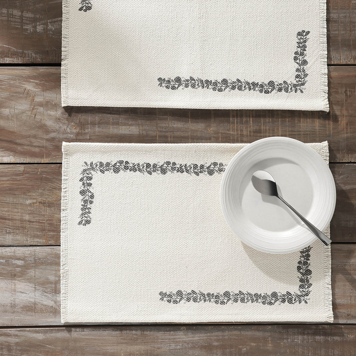 Finders Keepers Eucalyptus Placemat Set of 2 13x19