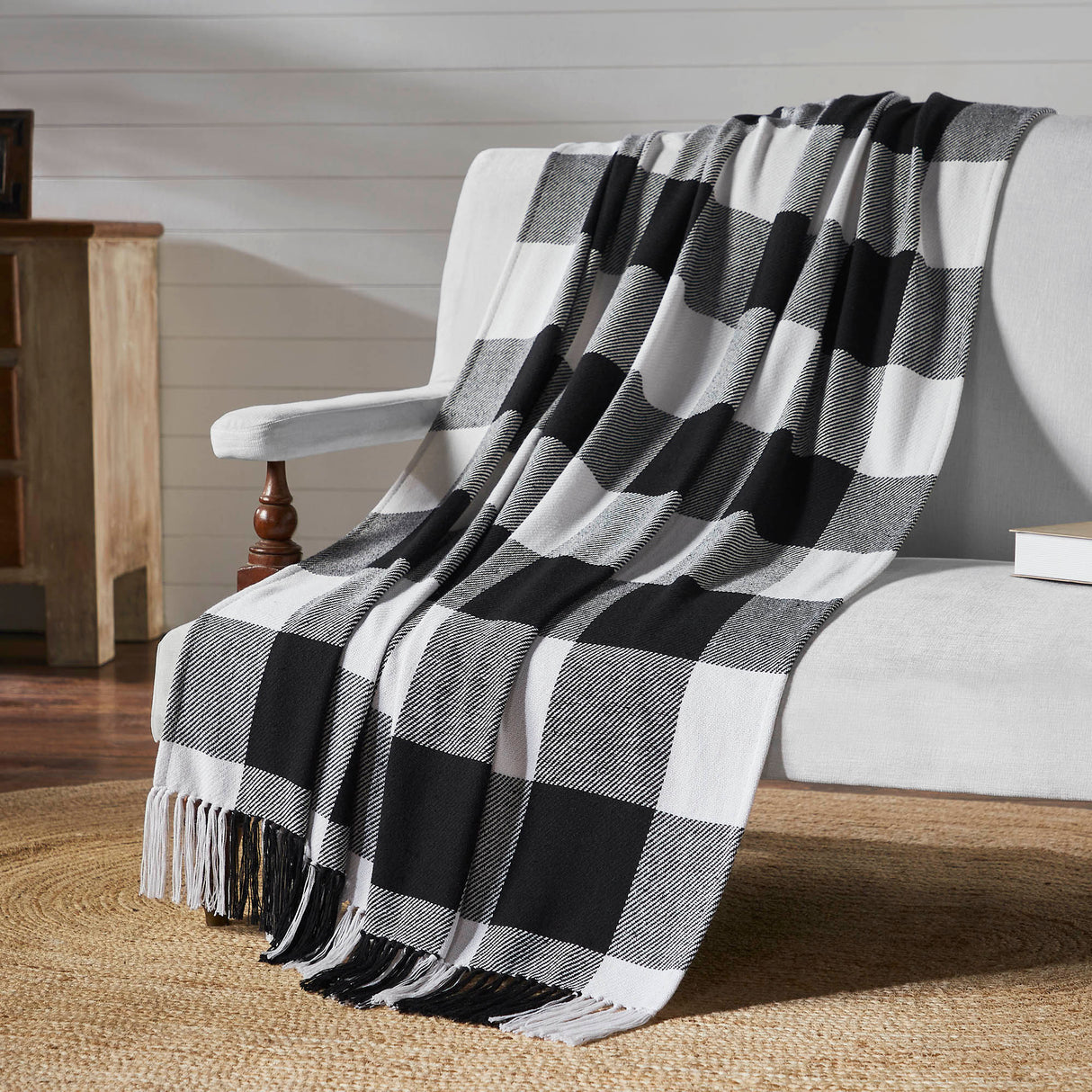 84703-Annie-Buffalo-Check-Black-Woven-Throw-50x60-image-1