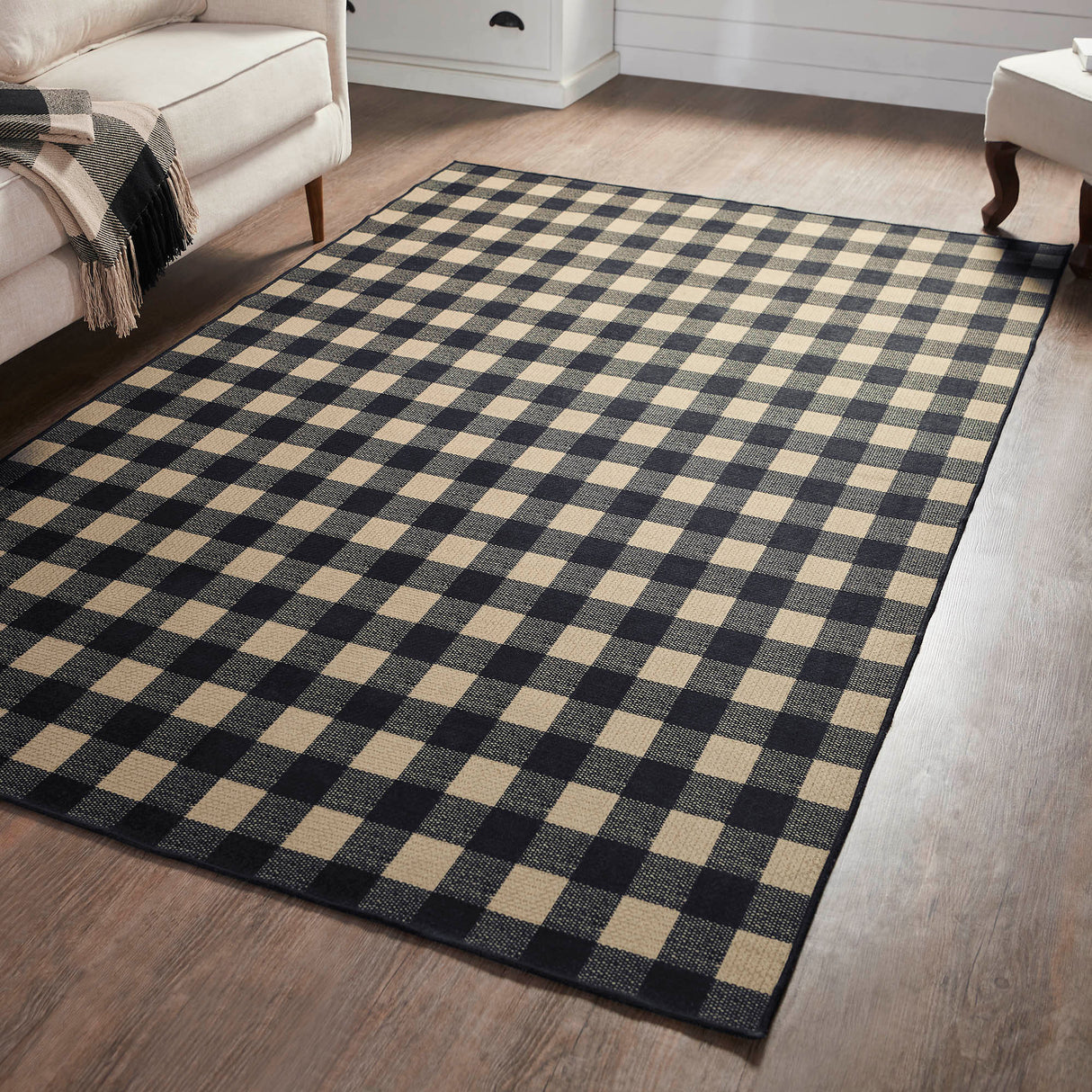 84765-Black-Check-Indoor/Outdoor-Rug-Rect-60x96-image-2