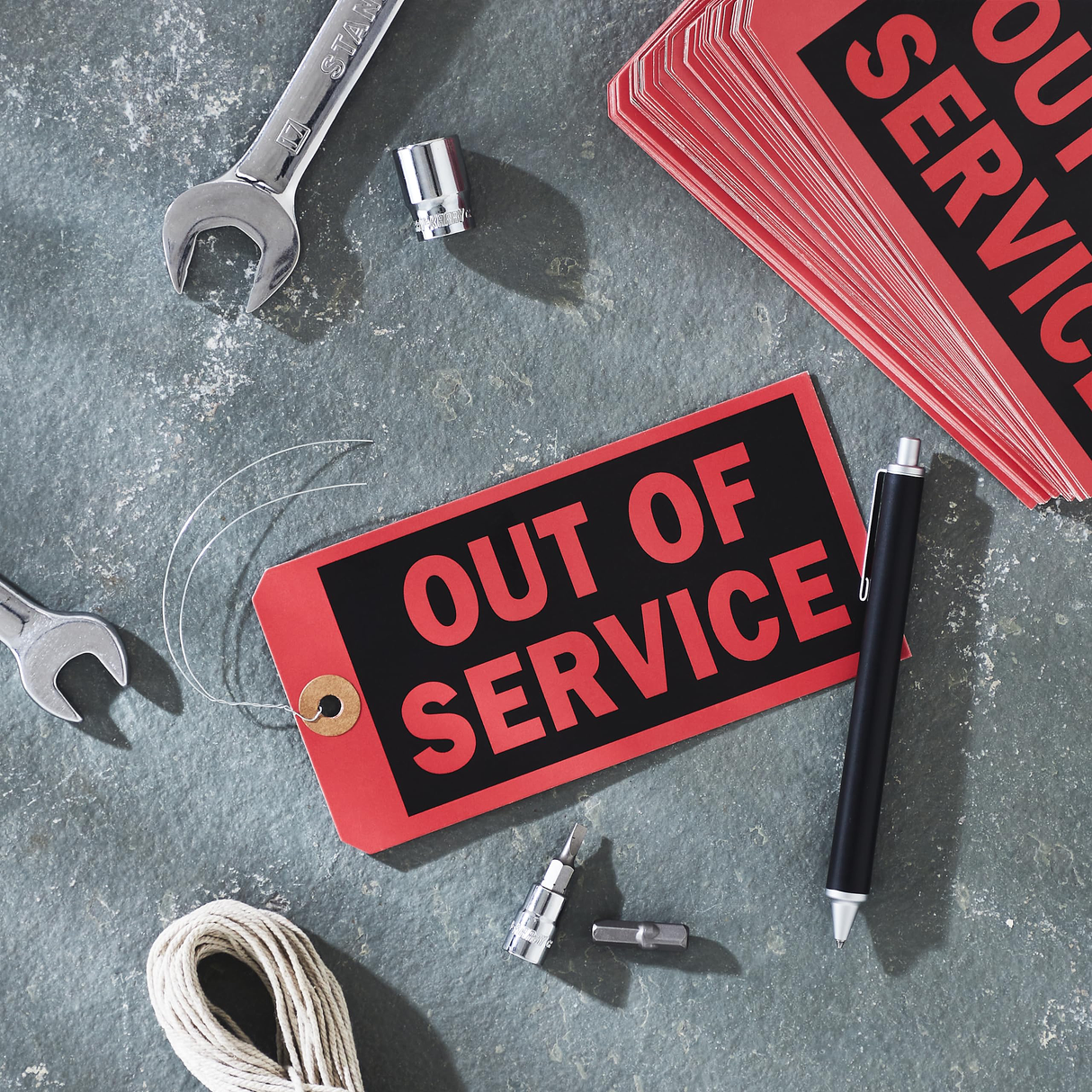 13pt Out of Service Tag w/ Wire Hanger Set of 100 6.22x3.15