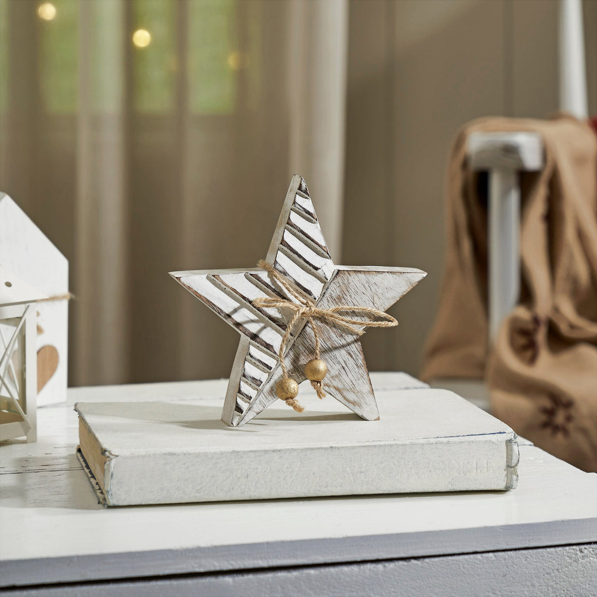 Winter Wonderland Distressed White Wooden Star