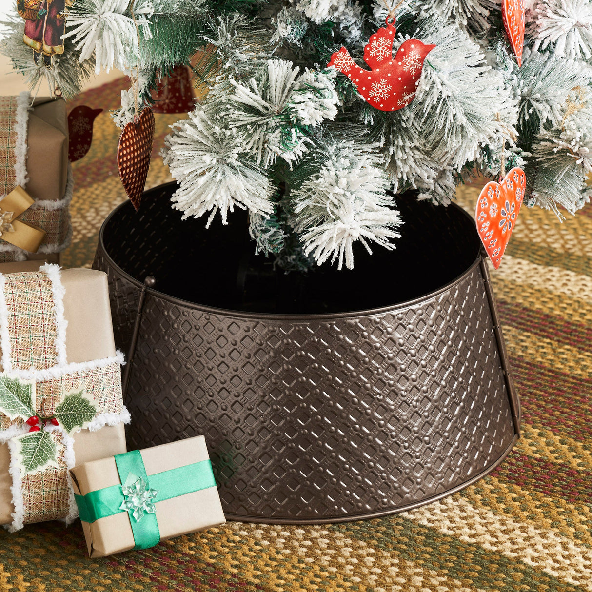 Lattice Metal Tree Collar