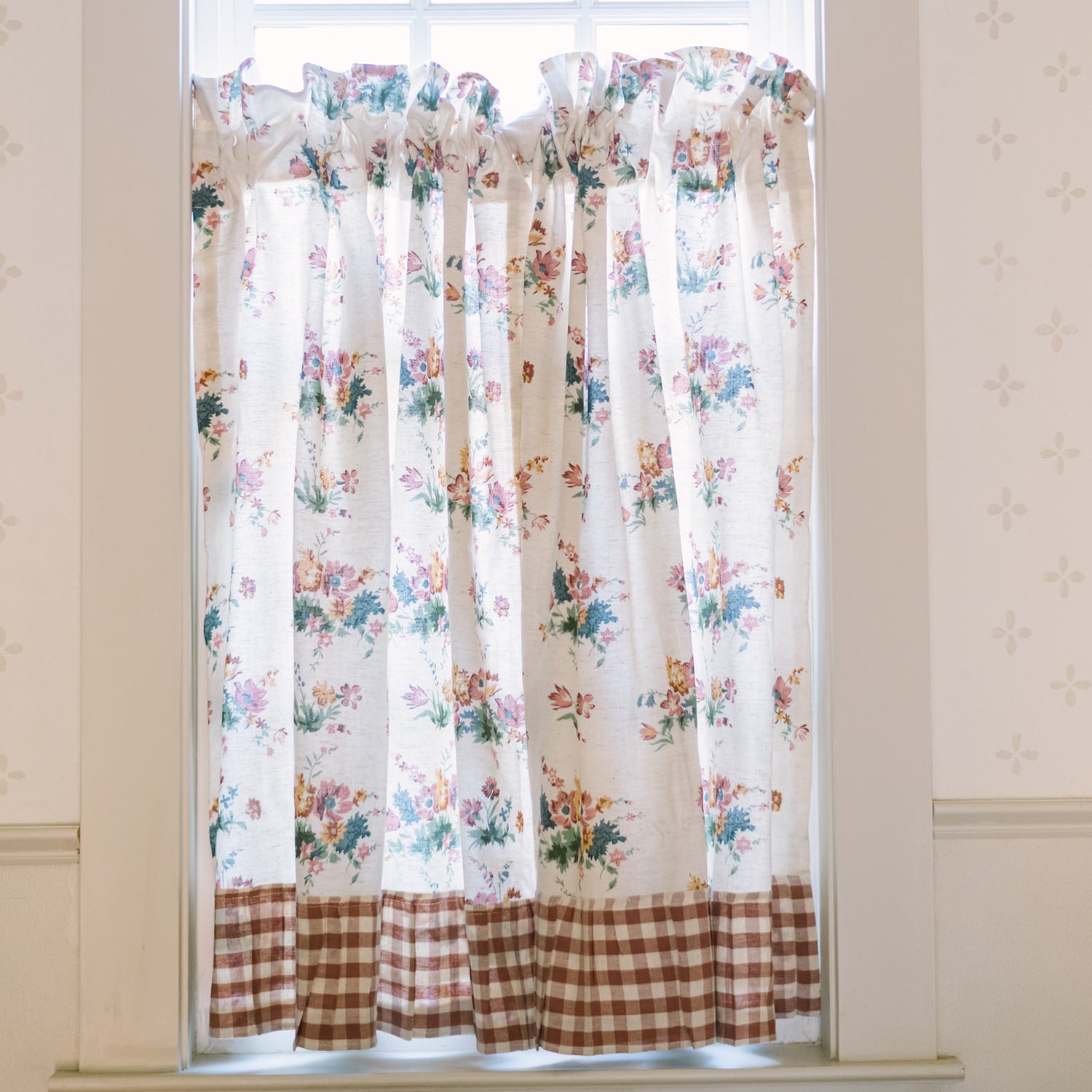 Rosehill Cottage Floral & Gingham Ruffled Cotton Tier Set