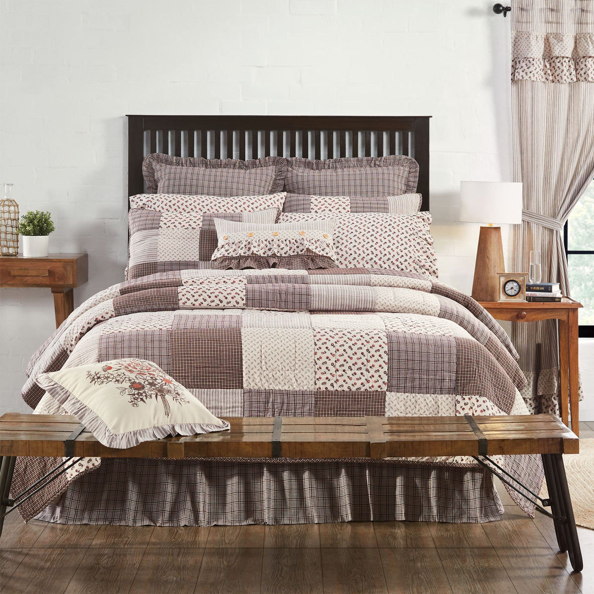 Florette 5PC Light Taupe Bedding Set Twin (1 Quilt, 2 Shams, 2 Pillowcases)