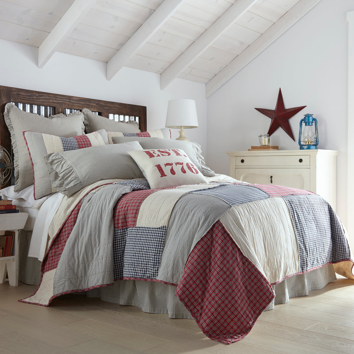 Hatteras 6PC Americana Red Bedding Set King (1 Quilt, 2 Shams, 2 Pillowcases, 1 Bedskirt)
