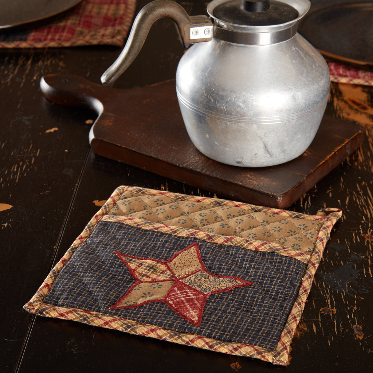 12262-Arlington-Pot-Holder-with-Pocket-Patchwork-Star-8x8-image-3