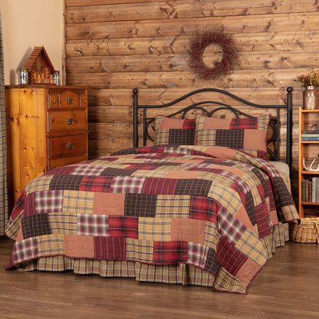 51717-Wyatt-California-King-Quilt-Set-1-Quilt-130Wx115L-w-2-Shams-21x37-image-3