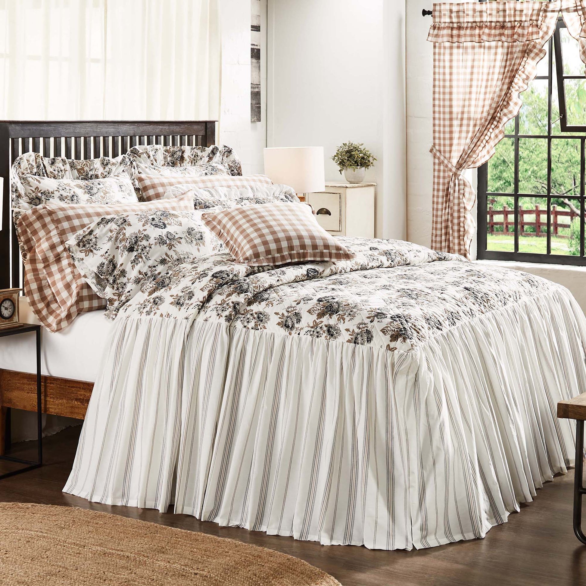 70012-Annie-Portabella-Floral-Ruffled-Queen-Coverlet-80x60-27-image-5