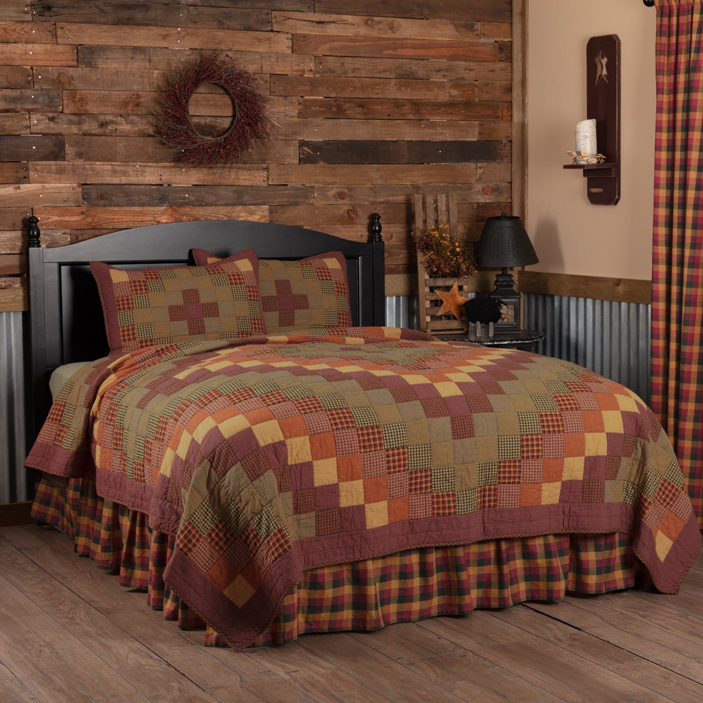 51745-Heritage-Farms-California-King-Quilt-Set-1-Quilt-130Wx115L-w-2-Shams-21x37-image-3