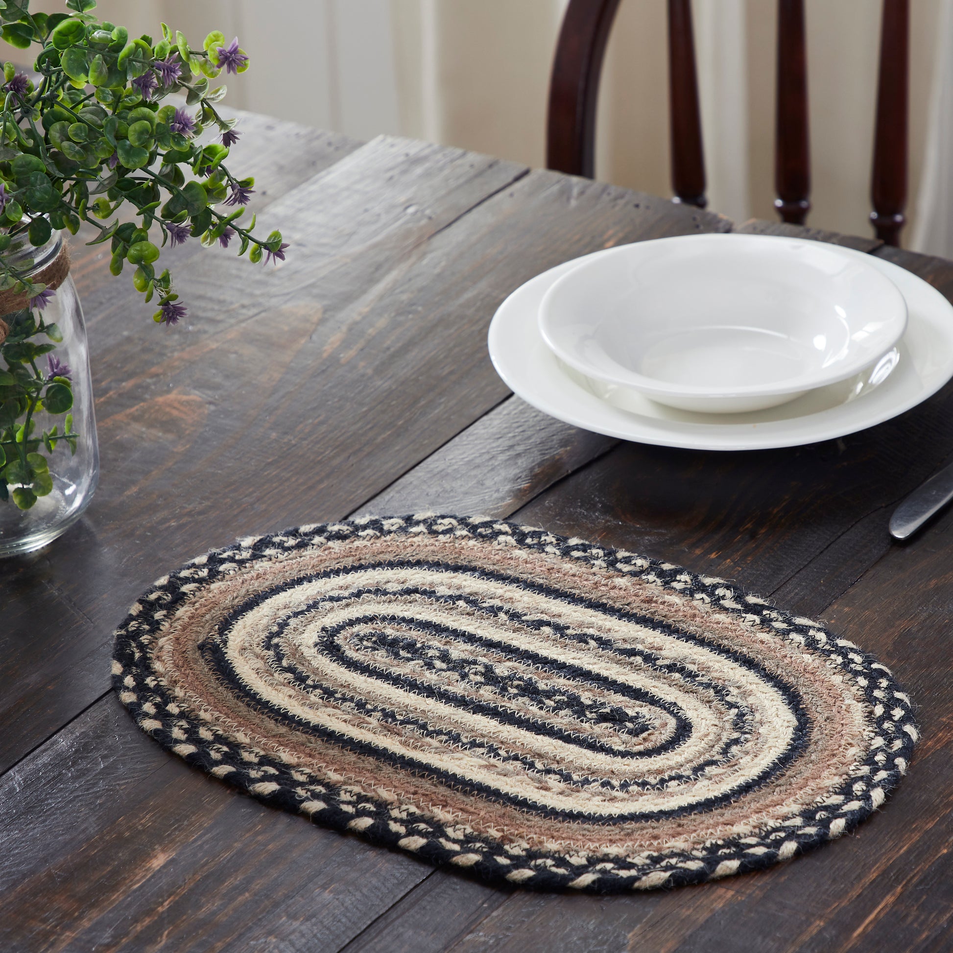 81447-Sawyer-Mill-Charcoal-Creme-Jute-Oval-Placemat-10x15-image-5