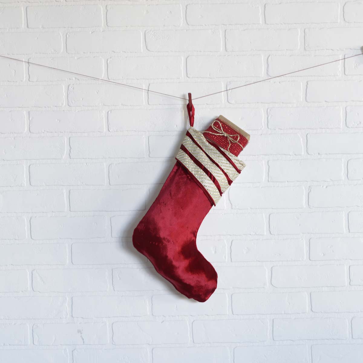 32020-Memories-Red-Stocking-11x15-image-1