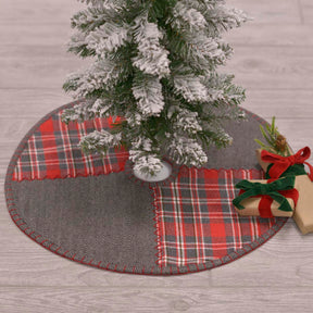 32215-Anderson-Patchwork-Mini-Tree-Skirt-21-image-1