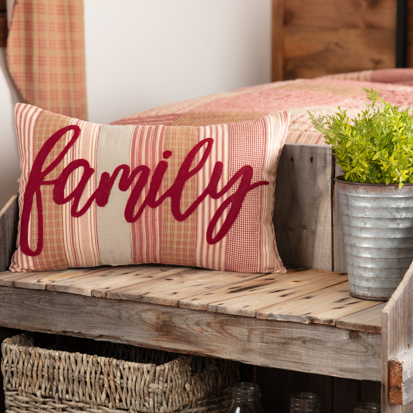 51319-Sawyer-Mill-Red-Family-Pillow-14x22-image-3
