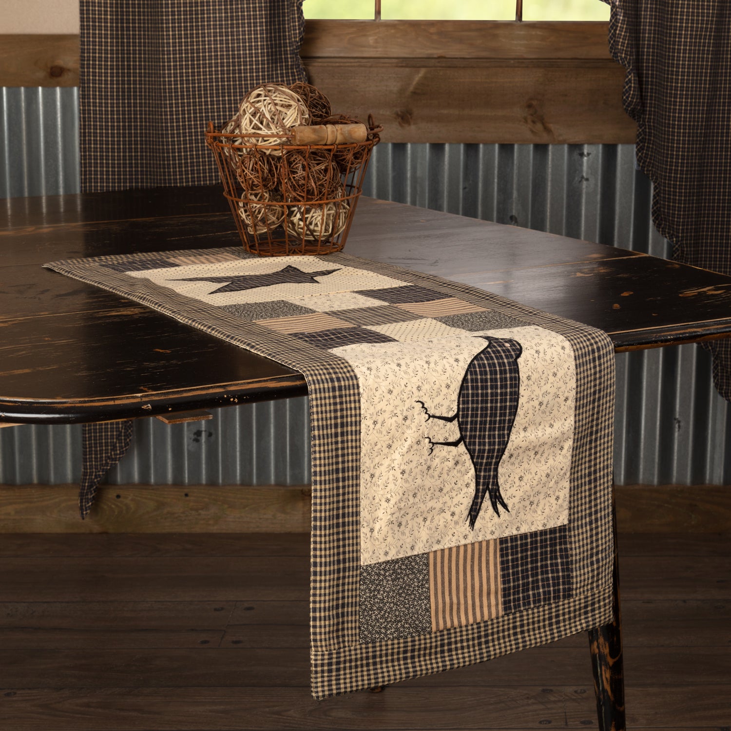 Table Runner (small) in a Glencoe Thistle Design Table Runner (small) in a Glencoe Thistle Design